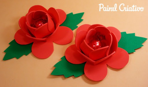 rosa de EVA com bombom para lembrancinha rosa de EVA com bombom para lembrancinha