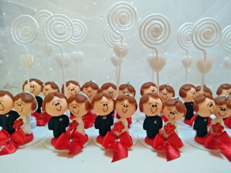 Linda inspiração de lembrancinha de noivado em biscuit Linda inspiração de lembrancinha de noivado em biscuit