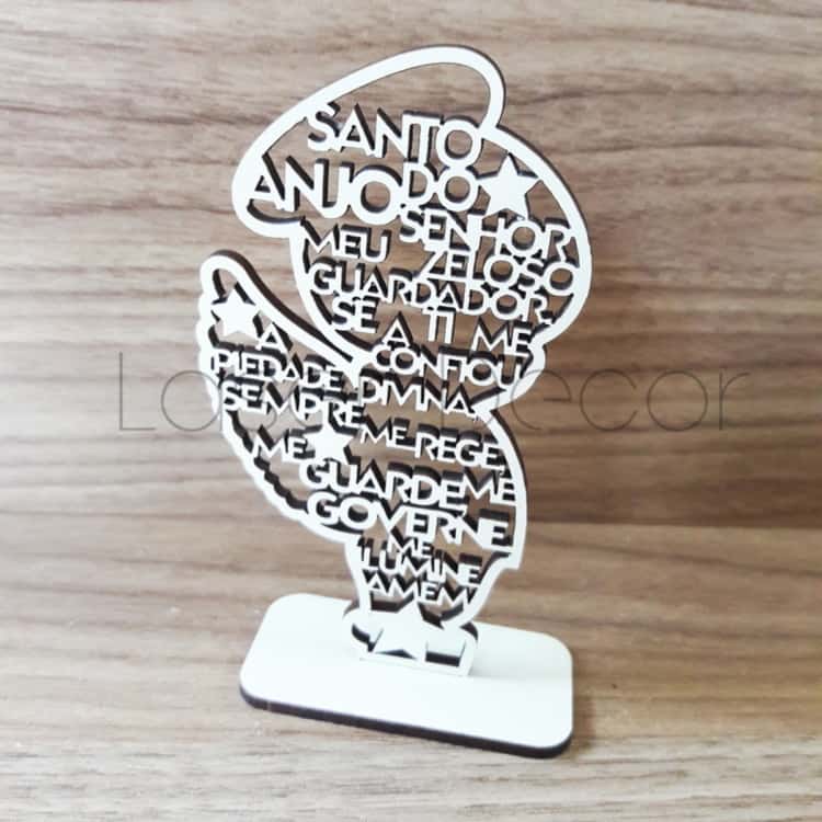 O anjinho é customizado com uma bela mensagem O anjinho é customizado com uma bela mensagem