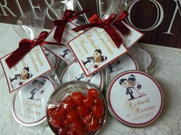 Os potinhos para balinhas são totalmente personalizados Os potinhos para balinhas são totalmente personalizados