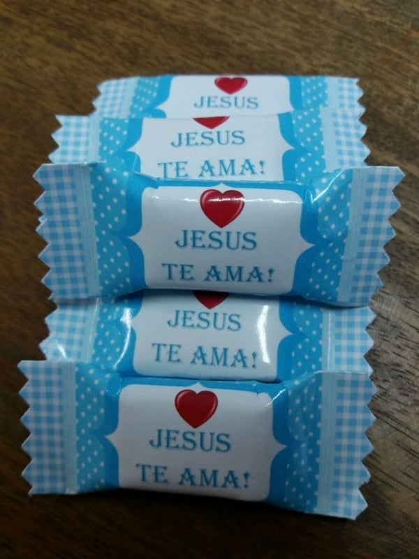 Balas ou bombons com embalagens personalizadas Balas ou bombons com embalagens personalizadas