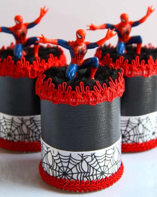 Caixinha decorada do homem aranha para festa de 1 ano Caixinha decorada do homem aranha para festa de 1 ano