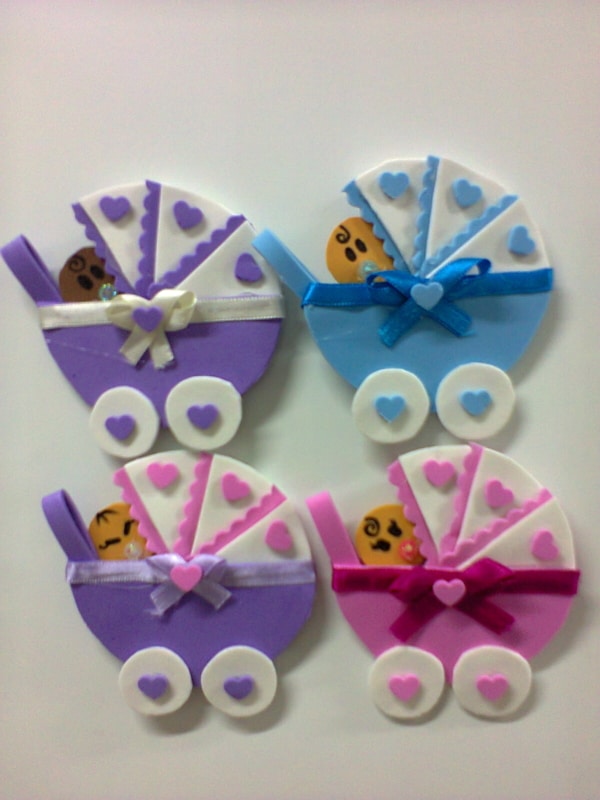 Carrinhos de bebê totalmente feitos de EVA colorido Carrinhos de bebê totalmente feitos de EVA colorido