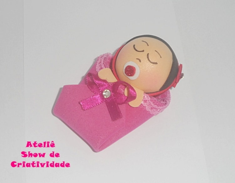 Chaveiro que conta com EVA e outros materiais Chaveiro que conta com EVA e outros materiais