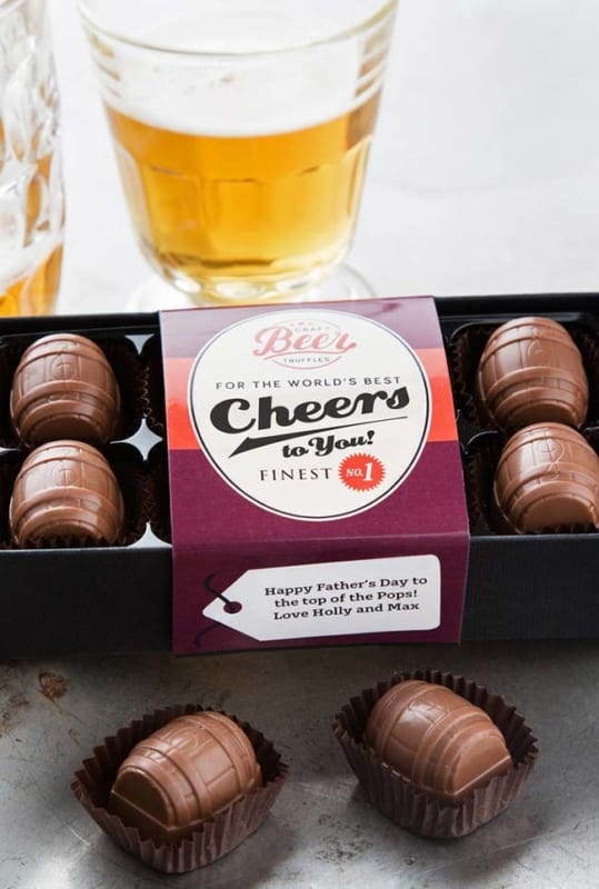 Chocolates em forma de barril de chopp Chocolates em forma de barril de chopp