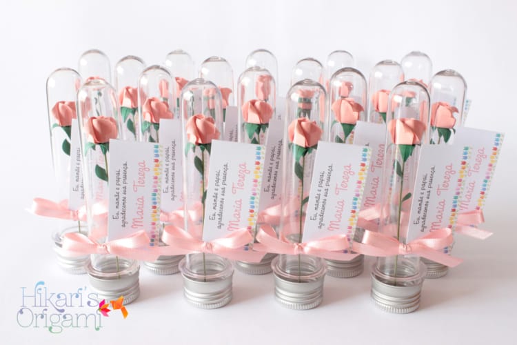 Tuebete com mini rosa para lembrancinha de maternidade30