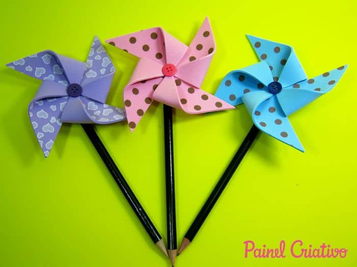 lápis decorado com catavento de EVA para lembrancinha escolar lápis decorado com catavento de EVA para lembrancinha escolar