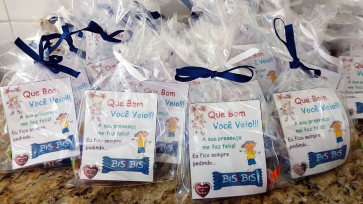 saquinho de doces para lembrancinha de primeiro dia de aula saquinho de doces para lembrancinha de primeiro dia de aula