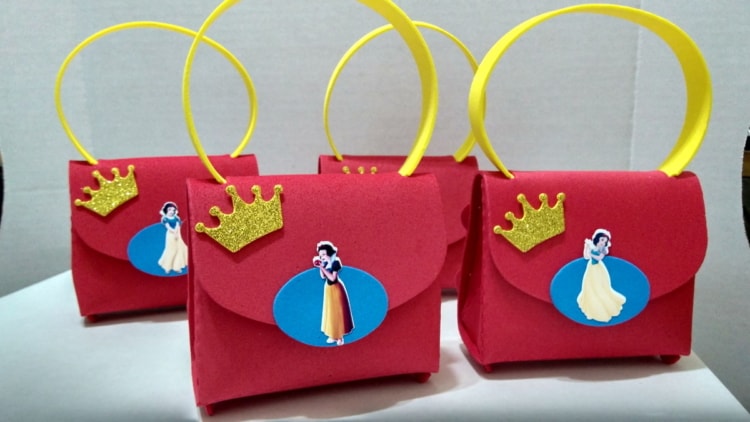 Bolsas de lembrancinhas branca de neve de eva Bolsas de lembrancinhas branca de neve de eva