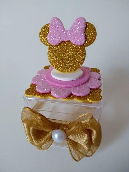 Caixinha de acrílico rosa e dourada da Minnie Caixinha de acrílico rosa e dourada da Minnie