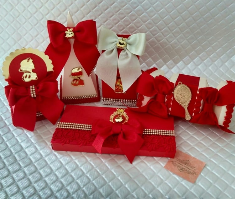 Kit lembrancinhas Branca de Neve luxo vermelhas e douradas lembrancinha Branca de Neve