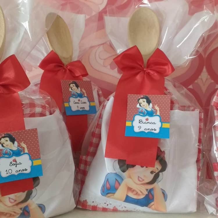 Lembrança simples para festa da Branca de Neve lembrancinha Branca de Neve