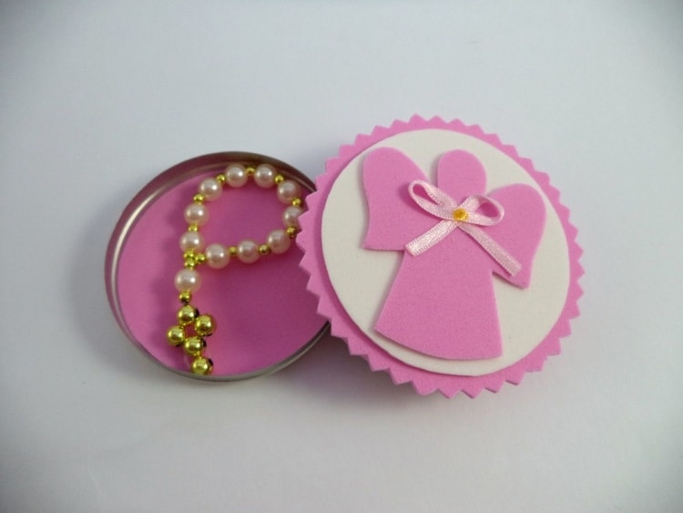 2 latinha decorada em EVA e com tercinho para primeira comunhão latinha decorada em EVA e com tercinho para primeira comunhão