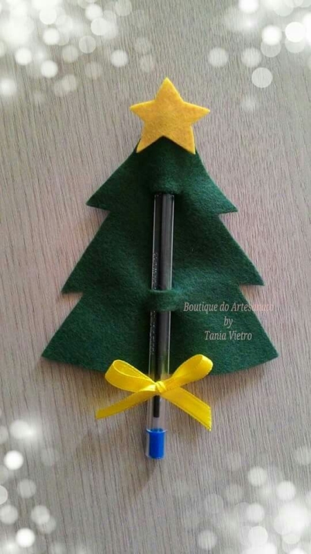 árvore de natal de feltro para lembrancinha de natal