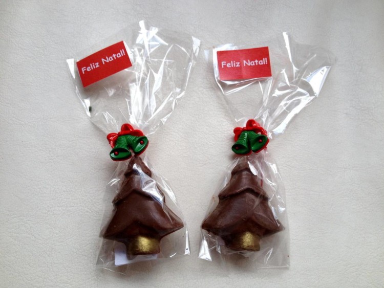 árvore de natal de chocolate para lembrancinha árvore de natal de chocolate para lembrancinha
