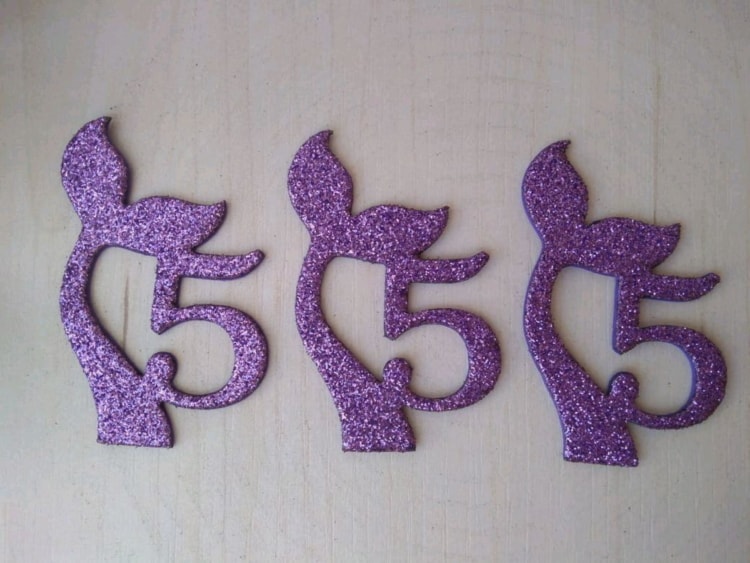 Pequena lembrancinha com glitter roxo Pequena lembrancinha com glitter roxo