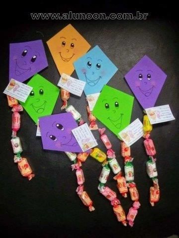 Pipas de EVA com rabiola de balas Pipas de EVA com rabiola de balas