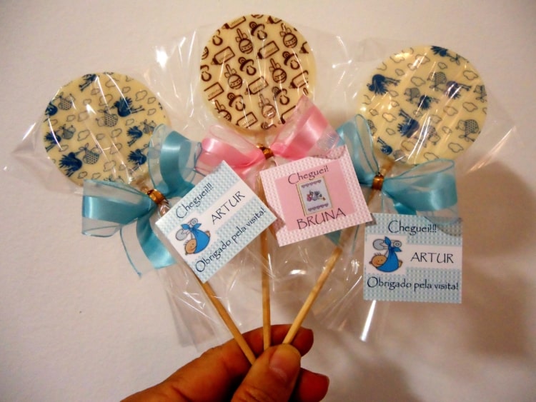 pirulito de chocolate para lembrancinha comestível de maternidade pirulito de chocolate para lembrancinha comestível de maternidade