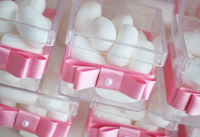 lembrancinha com bala de coco para chá de bebê lembrancinha com bala de coco para chá de bebê