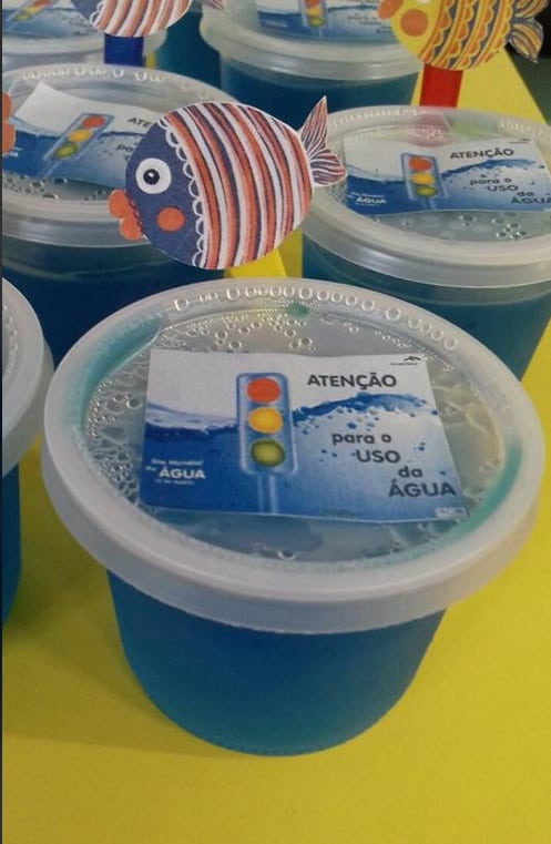 8 de gelatina azul para lembrancinha escolar de dia da água pote de gelatina azul para lembrancinha escolar de dia da água