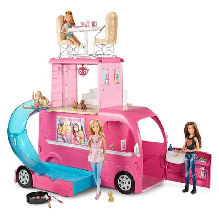 Barbie e seus cenários clássicos