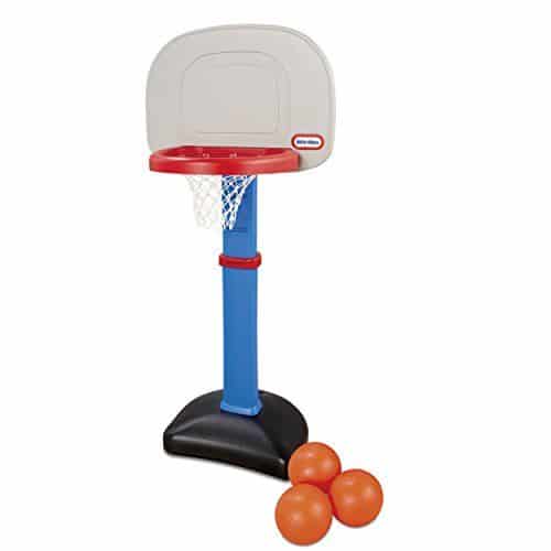 Kit com cesta e bolas de basquete