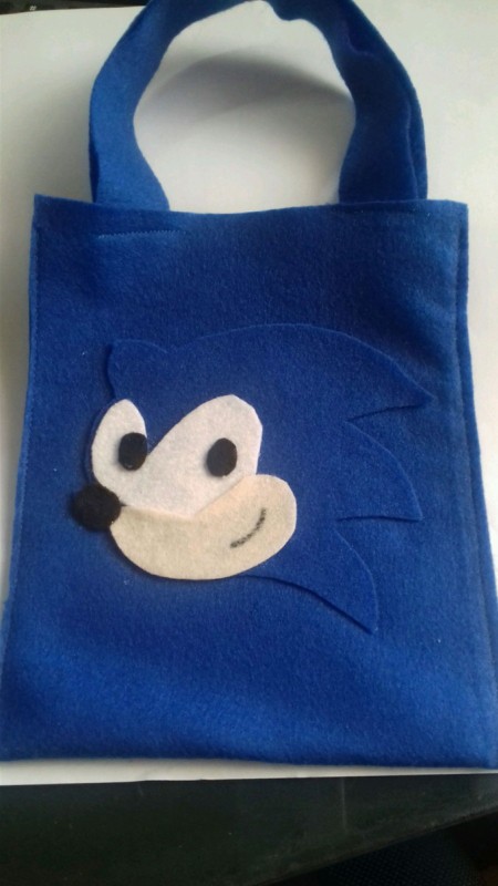 sacola de feltro Sonic para lembrancinha