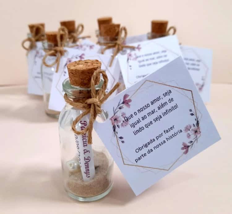 19 lembrancinha de casamento com mini garrafinha LEMBRANCINHAS BACANAS Elo7 19 lembrancinha de casamento com mini garrafinha LEMBRANCINHAS BACANAS Elo7