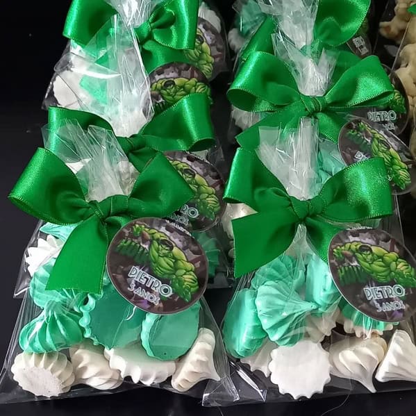 14 lembrancinha simples Hulk @micaele.festaseeventos 14 lembrancinha simples Hulk @micaele.festaseeventos