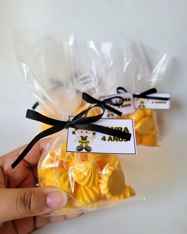 15 lembrancinha simples com suspiro abelhinha @suspiros infancia 15 lembrancinha simples com suspiro abelhinha @suspiros infancia