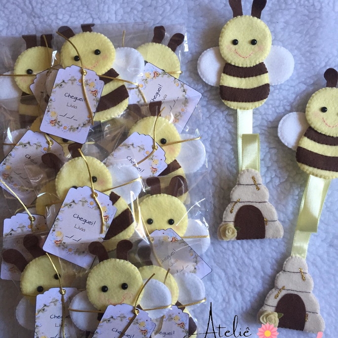 4 lembrancinha feltro abelhinha Ateliê Sosso Candy Elo7 4 lembrancinha feltro abelhinha Ateliê Sosso Candy Elo7
