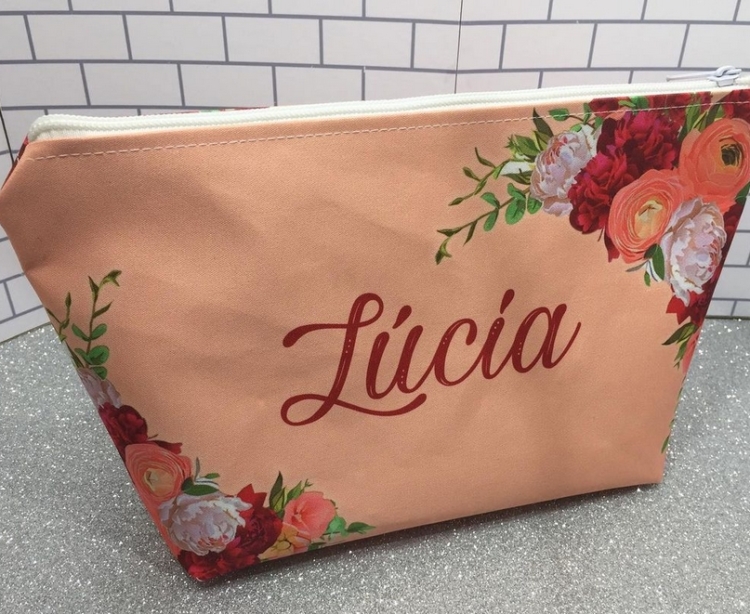 14 necessaire para lembrancinha de madrinha de casamento @dedicriacoes 14 necessaire para lembrancinha de madrinha de casamento @dedicriacoes