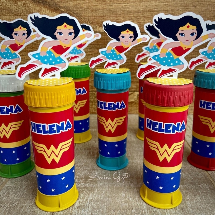 2 lembrancinha festa Mulher Maravilha @amicigifts 2 lembrancinha festa Mulher Maravilha @amicigifts