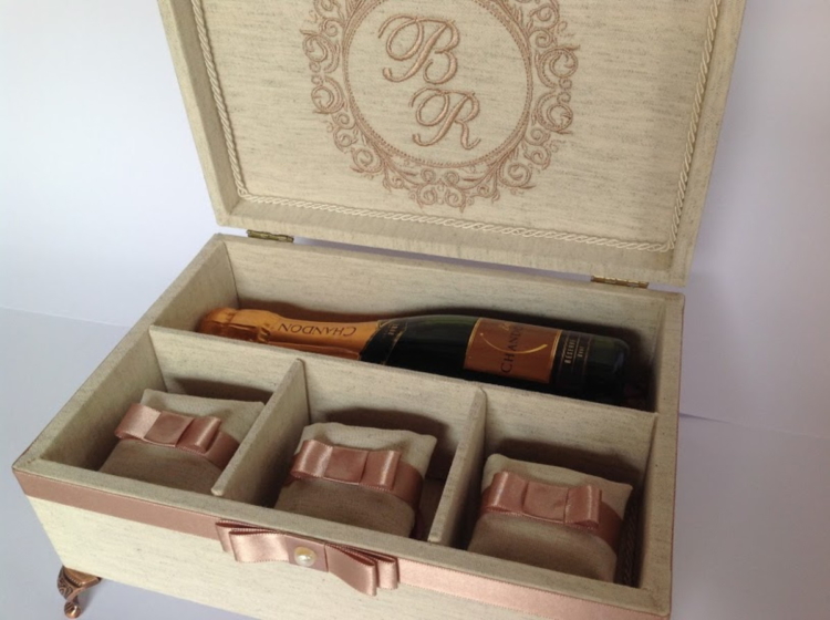 22 lembrancinha de luxo para madrinha de casamento Art in the box por Gislaine Almeida Elo7 22 lembrancinha de luxo para madrinha de casamento Art in the box por Gislaine Almeida Elo7