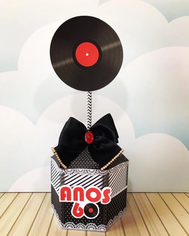 25 lembrancinha festa anos 60 Personalizados Mimos e Encantos Elo7 25 lembrancinha festa anos 60 Personalizados Mimos e Encantos Elo7