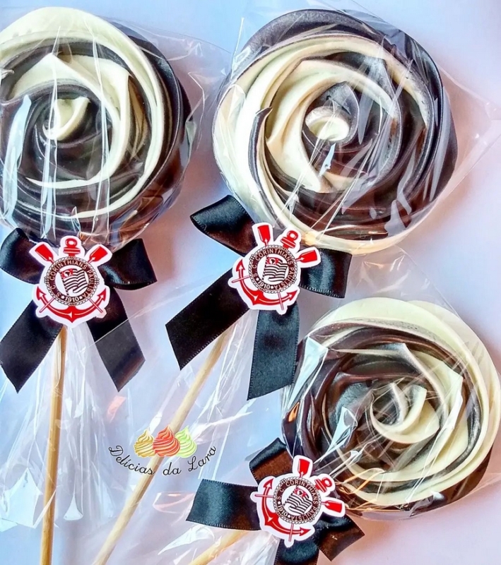6 lembrancinha comestível Corinthians @deliciasdalara08 6 lembrancinha comestível Corinthians @deliciasdalara08