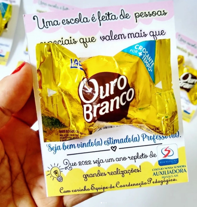 8 lembrancinha com bombom para escola @mimosdafhe 8 lembrancinha com bombom para escola @mimosdafhe