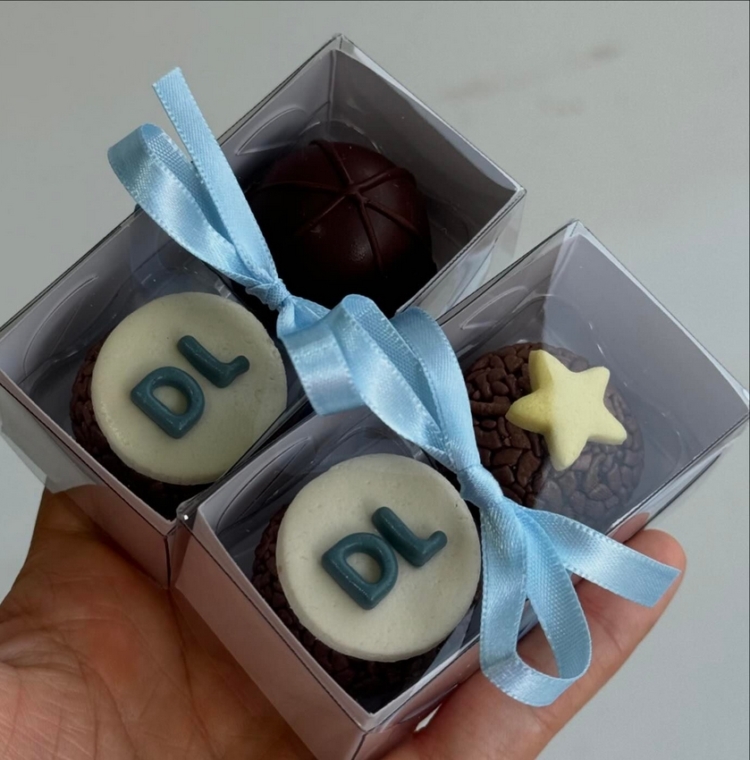 24 caixinha de doces para lembrancinha @docesporjessica 24 caixinha de doces para lembrancinha @docesporjessica