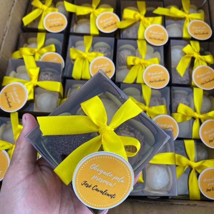 30 caixinha de doces para lembrancinha de adulto @andrezzagomessweets 30 caixinha de doces para lembrancinha de adulto @andrezzagomessweets