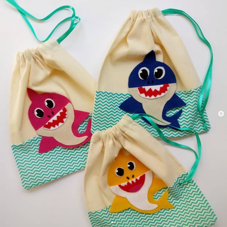 17 saquinho surpresa Baby Shark @gatoesapato 17 saquinho surpresa Baby Shark @gatoesapato